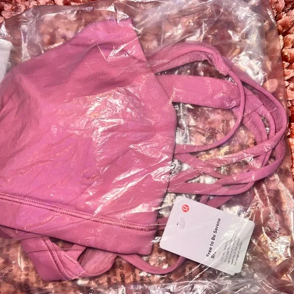 Lululemon free to be serene bra - Picture 5 of 5